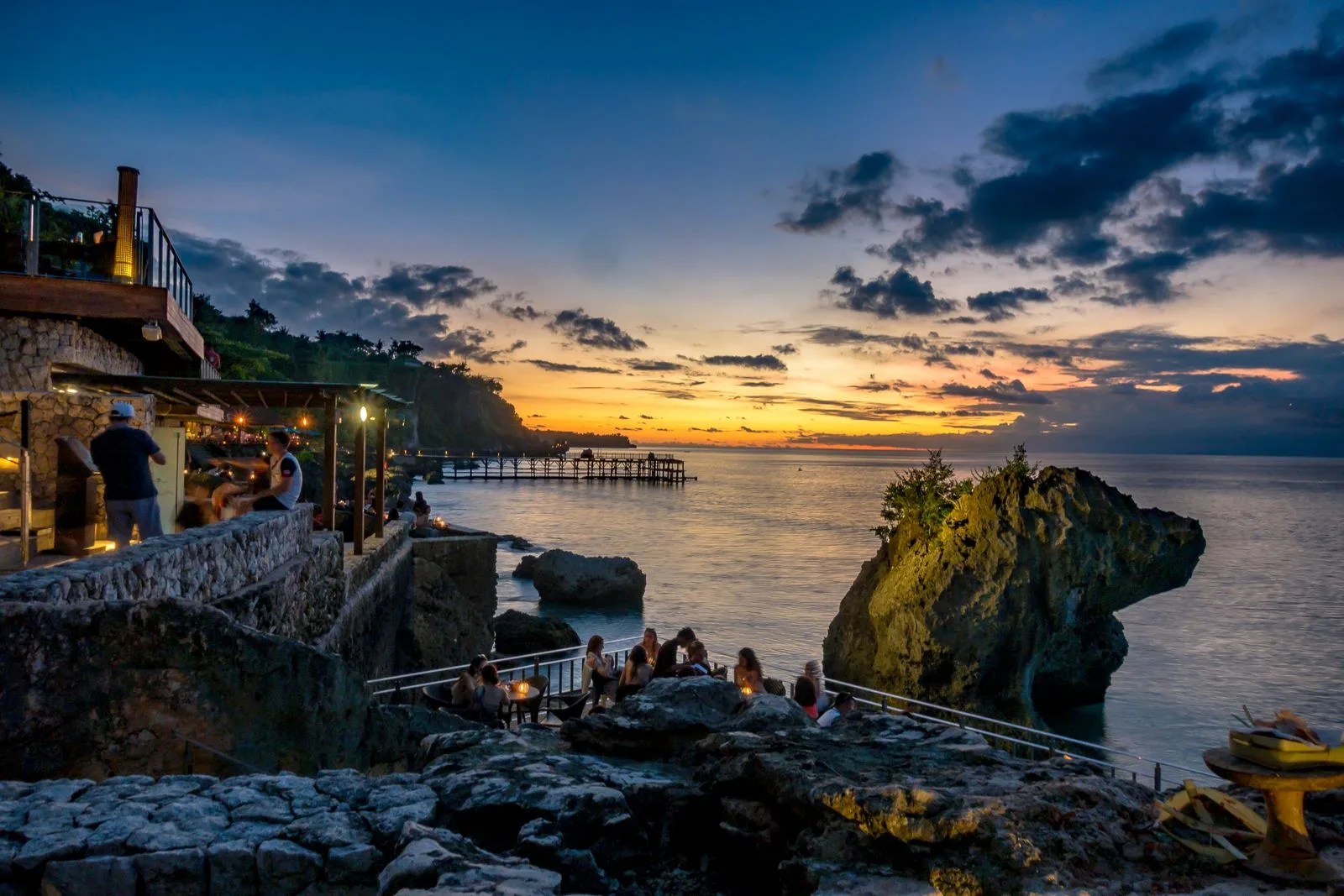 Long lunches by the sea are a Cape institution.
